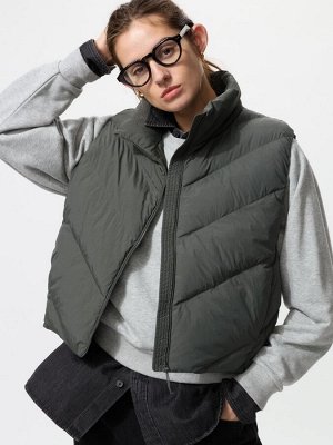 UNIQLO Pufftech – утеплённый укороченный жилет с водоотталкивающей обработкой