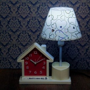 Часы будильник &quot;Have a nice day&quot; с светильником, карандашницей, в форме дома, З0х25х16.5 см