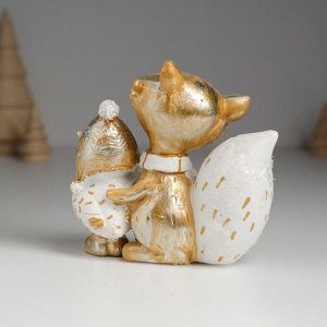 Фигурка полистоун «Лисёнок в шарфике с белой совой», 9.5x5x9.5 см