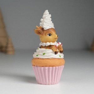 Фигурка полистоун «Олень в кексике», 5x5x11 см