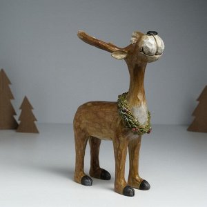 Фигурка полистоун «Важный лось в еловом венке с ягодками», 16.5x10x25 см
