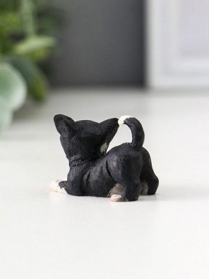 Фигурка полистоун «Чёрно-белый котёнок», 2.2x3x4.4 см, МИКС