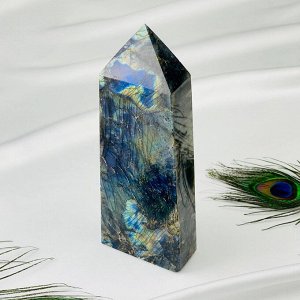 Кристалл из Лабрадора
