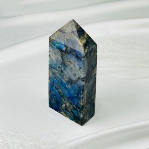 Кристалл из Лабрадора