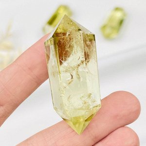 Кристалл двухконечный из Цитрина