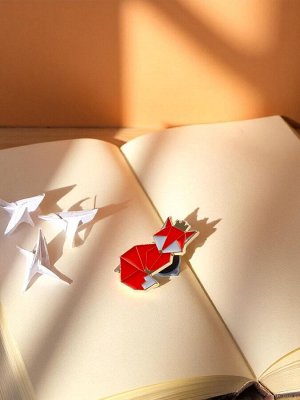Значок «Графичные животные» лиса, оранжево-белый в золоте