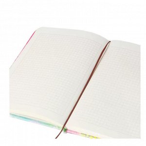 Записная книжка А5, 95 л., твердый переплет, на резинке, клетка, синий, Alingar,"Трендовые надписи"