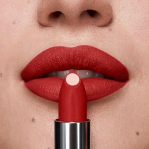 Матовая губная помада «СуперУвлажнение» Make up + Care, цвет Красный бархат