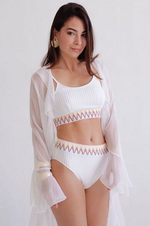 Купальник + СОСТАВ: ПЭ 82%, эластан 18%
+ ПАРАМЕТРЫ МОДЕЛИ: 81/60/91, рост модели 165 см.
+ ОБРАЗЕЦ НА МОДЕЛИ: 42