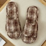 Стеганные хлопковые лёгкие тапочки в клетку, коричневые