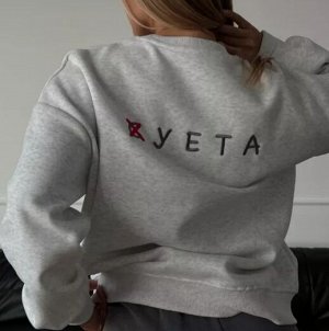 Свитшот на флисе с круглым вырезом и принтом, серый меланж