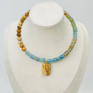 Колье из карибского Кальцита и песочной Яшмы