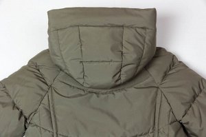 Куртка Легкая зимняя куртка - самый подходящий вариант для активных леди. Идеальная длина, прикрывающая бедра, умеренный объем изделия, покрой рукава - реглан, все это сочетания для максимально удобно