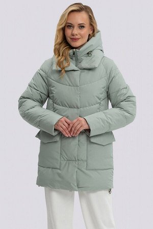 Куртка Легкая зимняя куртка - самый подходящий вариант для активных леди. Идеальная длина, прикрывающая бедра, умеренный объем изделия, покрой рукава - реглан, все это сочетания для максимально удобно