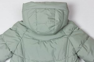 Куртка Легкая зимняя куртка - самый подходящий вариант для активных леди. Идеальная длина, прикрывающая бедра, умеренный объем изделия, покрой рукава - реглан, все это сочетания для максимально удобно