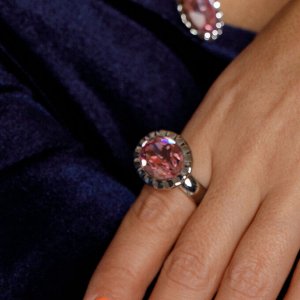 Кольцо TIVOLA UNICA big (S/P) Light rose 56 Qudo