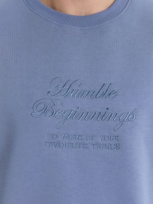 Свитшот мужской синий с вышивкой "Humble beginning"