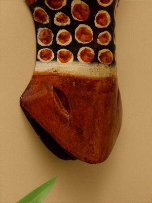 Маска «Жираф», 30x11x4.5 см, дерево
