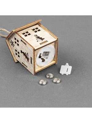 Ёлочная игрушка «Домик с ёлкой», 7х5х5 см, 1 LED, от батареек, свечение тёплое белое