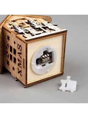 Ёлочная игрушка «Домик с детьми», 8x4x4 см, от батареек, свечение тёплое белое