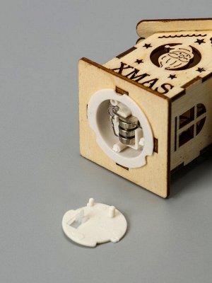 Ёлочная игрушка «Домик с колокольчиками», 6x4.5x4.5 см, от батареек, свечение тёплое белое