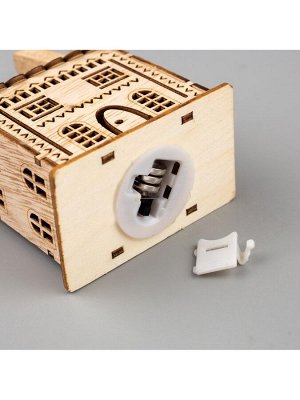 Ёлочная игрушка «Резной домик», 9x5x7 см, 1 LED, от батареек, свечение тёплое белое