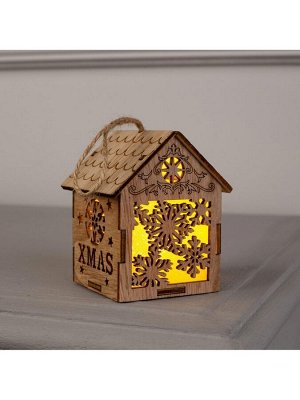 Ёлочная игрушка «Домик со снежинками», 8x6.5x6 см, от батареек, свечение тёплое белое