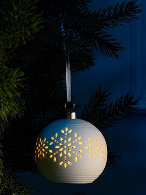 Ёлочный шар «Снежинки», 9x9x9.8 см, 1 LED, керамика, от батареек LR44x3, свечение тёплое белое
