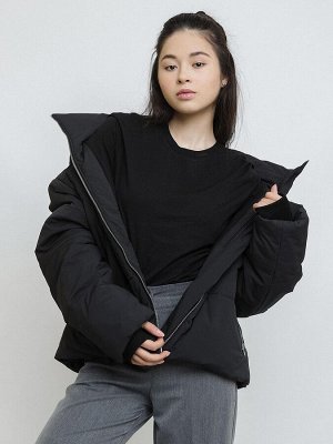Куртка. Цвет: Черный