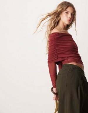 топ Асимметричный сетчатый топ ASOS DESIGN с длинными рукавами и широкой отложной горловиной, цвет инжирно-фиолетовый (ASOS DESIGN – Lang?rmliges, asymmetrisches Netzstoff-Oberteil in Feigenlila mit b