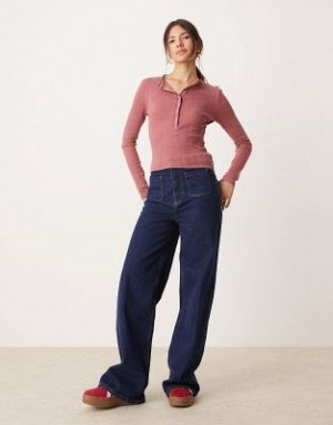 топ Топ Miss Selfridge Rose с пуговицами и кнопками (Miss Selfridge – Oberteil aus Pointelle in Ros? mit Druckkn?pfen) Топ от Miss Selfridge * Варианты верхней половины * Круглый вырез * Застежка на к
