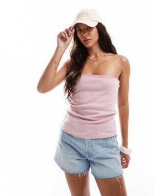 топ Розовый удлиненный топ без бретелек от Pull&Bear (Pull&Bear – Tr?gerloses Oberteil in Rosa mit Longline-Schnitt) Топы от Pull&Bear * Простой дизайн * Фасон бандо * Удлиненный крой * Классический к