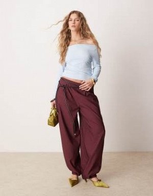 топ Синий топ с длинными рукавами и вырезом-лодочкой ASOS DESIGN (ASOS DESIGN – Lang?rmliges Oberteil in Blau mit U-Boot-Ausschnitt) Топы от ASOS DESIGN * Обновите свой образ * Простой дизайн * Вырез 