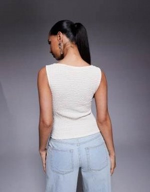 Топ Фактурная майка ASOS DESIGN с вырезом-лодочкой цвета экрю (ASOS DESIGN – Strukturiertes Tanktop in Ecru mit U-Boot-Ausschnitt und Zierausschnitt) Топы от ASOS DESIGN * Структурированная отделка * 