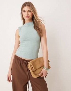 Топ Синяя фактурная майка ASOS DESIGN с вырезом-лодочкой и пуговицами (ASOS DESIGN – Tanktop in strukturiertem Blau mit U-Boot-Ausschnitt und Knopfdetail) Топы от ASOS DESIGN * Высокий ворот * Плечи с