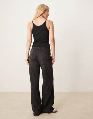 Топ Топ ASOS DESIGN с круглым вырезом и бретельками, черный (ASOS DESIGN – Tr?gertop in Schwarz mit U-Ausschnitt und Tr?gerdetail) Топы от ASOS DESIGN * Простой дизайн * Вырез лодочкой * Регулируемые 