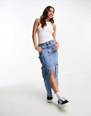 Топ Майка-борцовка Monki в рубчик белого цвета (Monki – Geripptes Tr?gertop in Wei? mit Racerback) Топы от Monki * Базовая вещь гардероба * Простой дизайн * Круглый вырез * Фасон «борцовка» спереди и 