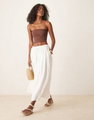 Топ Укороченный топ без бретелек ASOS DESIGN Ultimate шоколадно-коричневого цвета (ASOS DESIGN – Ultimate – Tr?gerloses Cropped-Oberteil in Schokobraun) Топы от ASOS DESIGN * Простой дизайн * Фасон ба