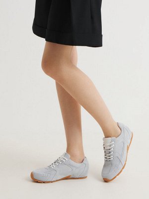 Женские кроссовки