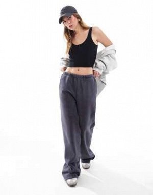 Топ Майка Cotton On Bondi черного цвета (Cotton On – Bondi – Tanktop in Schwarz) Топы от Cotton:On * Ваша новая базовая модель * Простой дизайн * Вырез лодочкой * Фиксированные бретели * Облегающий кр