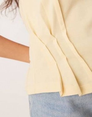 Топ Топ-корсет ASOS DESIGN цвета пахты с декоративной строчкой (ASOS DESIGN – Korsett-Tr?gertop in Buttermilchgelb mit Ziernaht) Топы от ASOS DESIGN * Круглый вырез * Без рукавов * Декоративная строчк