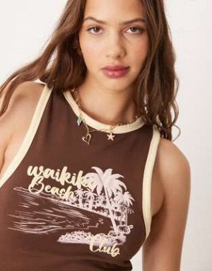Топ Майка-борцовка ASOS DESIGN с контрастной отделкой и принтом пляжа Вайкики (ASOS DESIGN – Tanktop mit kontrastierender Einfassung, Racerback und Waikiki Beach-Grafik) Топы от ASOS DESIGN * Круглый 