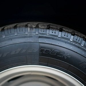 Полироль (чернитель) шин Carville Racing, придает глянцевый блеск, аэрозоль 520мл, арт. S3051771