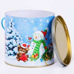 Подарочная новогодняя коробка - тубус «Игра в снежки» 120x120 мм