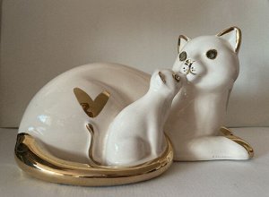 Статуэтка керамика кошка с котенком, цвет - крем, шир 16см, высота 8см