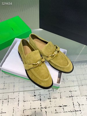 Лоферы женские замшевые