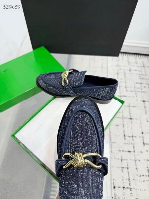 Лоферы женские