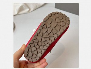 Детские кроссовки