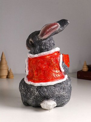 Фигурка полистоун «Зайка с подарком», 33x19x20.5 см
