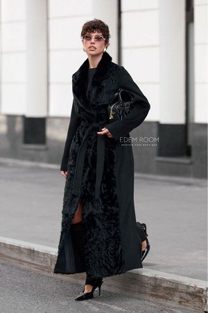 Итальянское пальто с мехом каракульчи